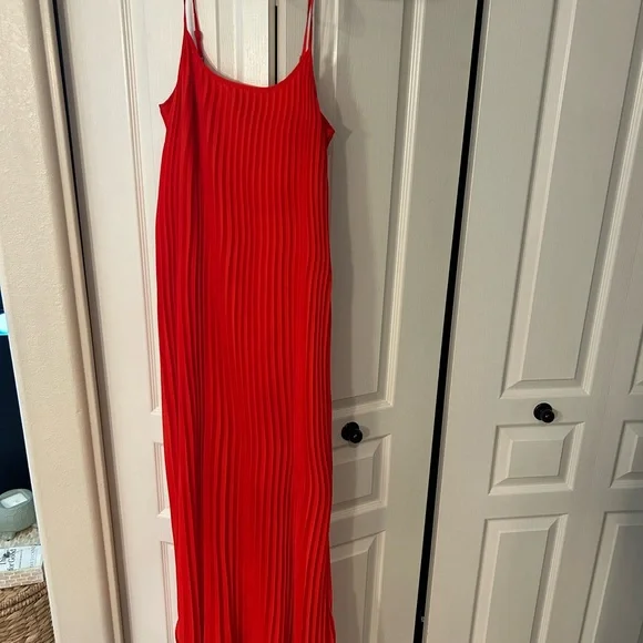 Gorgeous Red Banana Republic Maxi Dress! 💋 - Picture 2 of 5